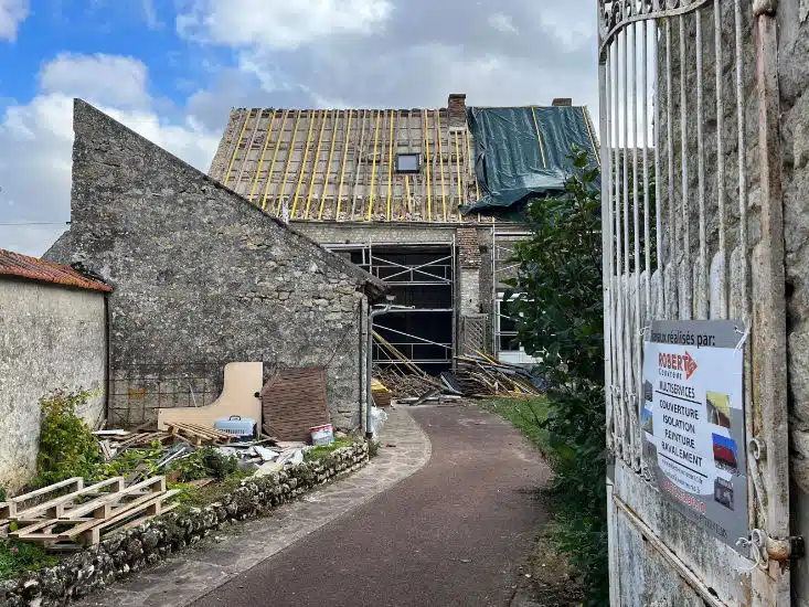 Rénovation de la toiture d’une maison ancienne — travaux de couverture proposés à Maisons-Laffitte