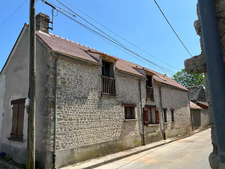 Toiture rénovée en fin de chantier par Robert B. Couvreur — couvreur à Carrières-sous-Poissy